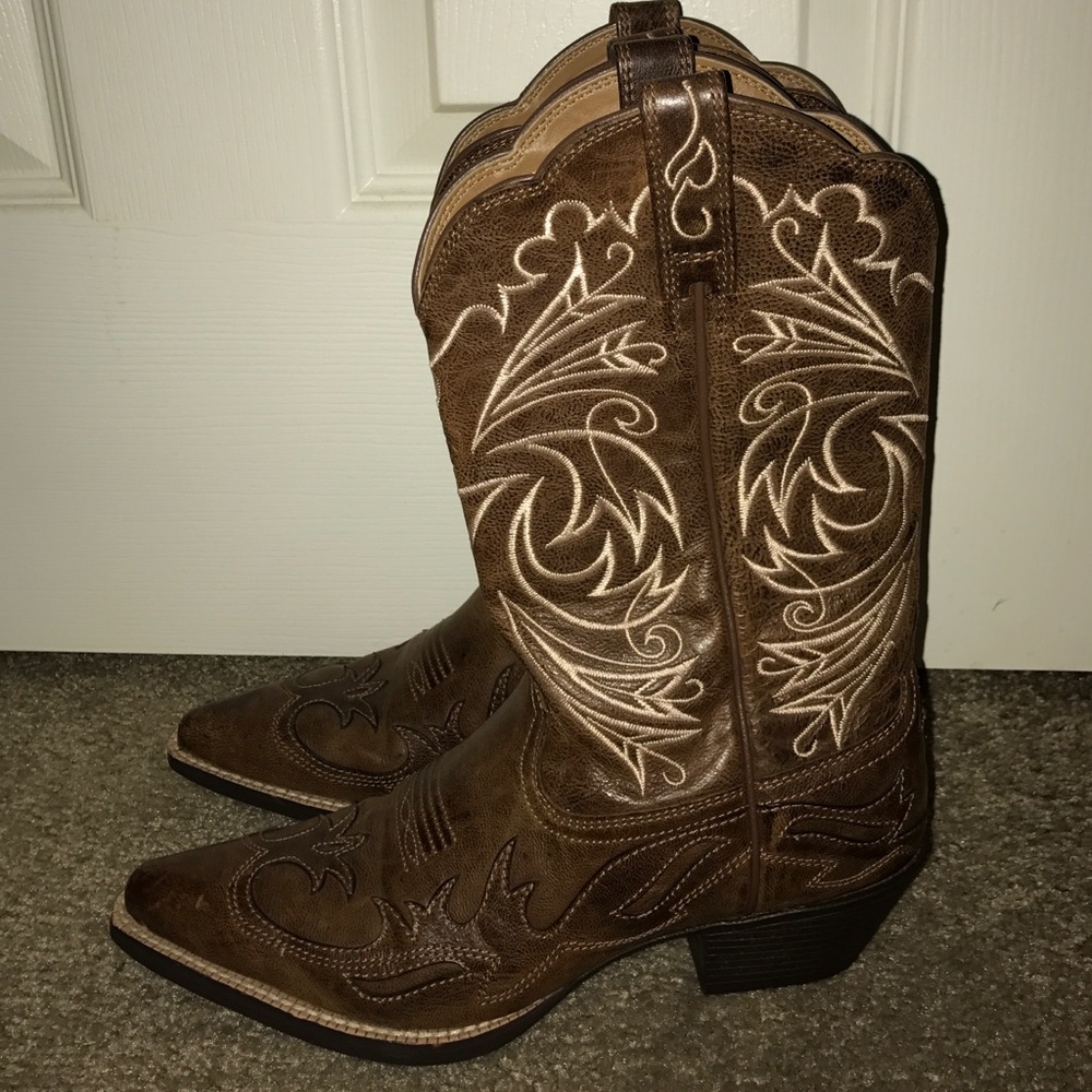 ARIAT Women's Boots - Size 6